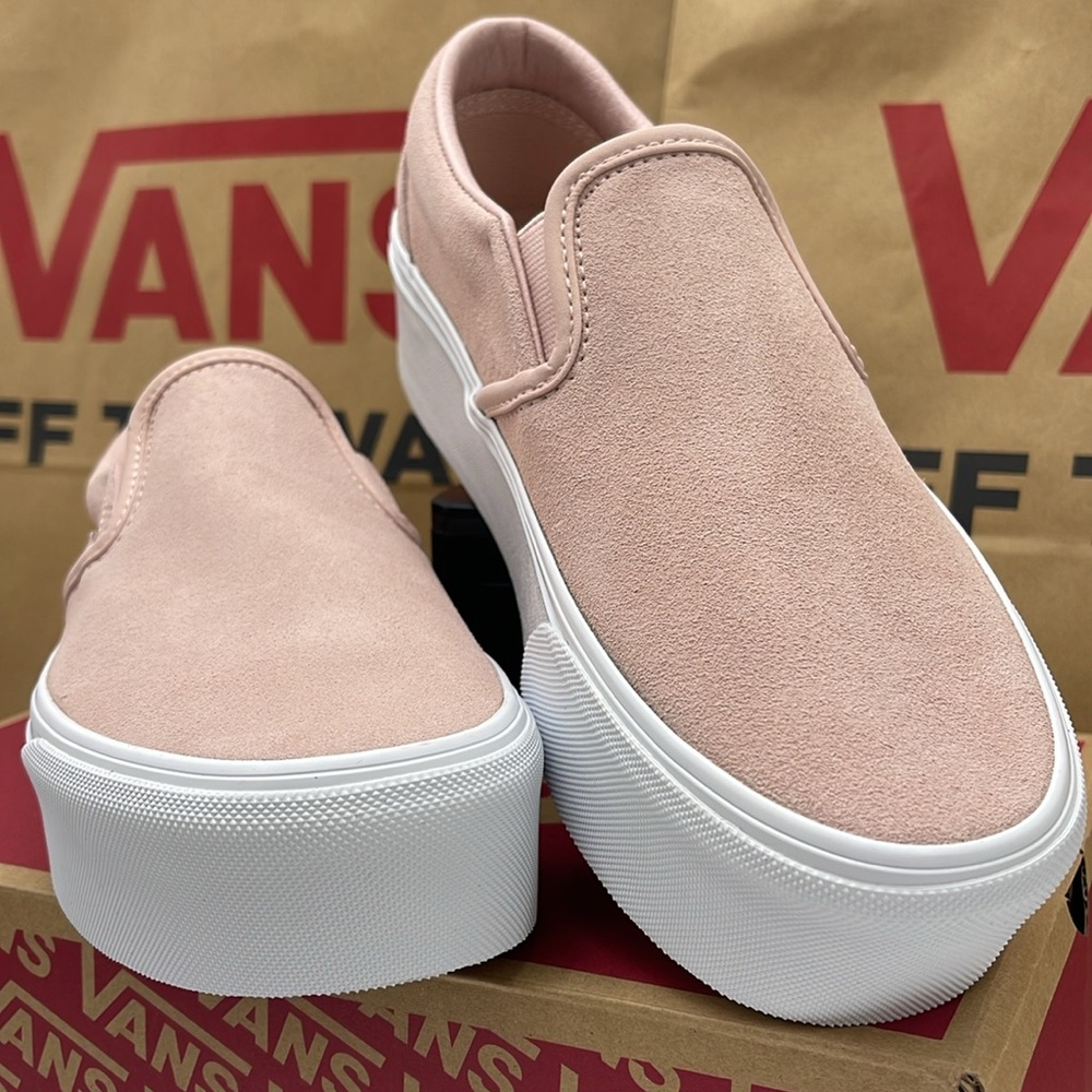 Vans WMNS Platform Sneakers Classic Slip-On Stackform
Mono Embroidery Rose Smoke - Picture 5 of 16